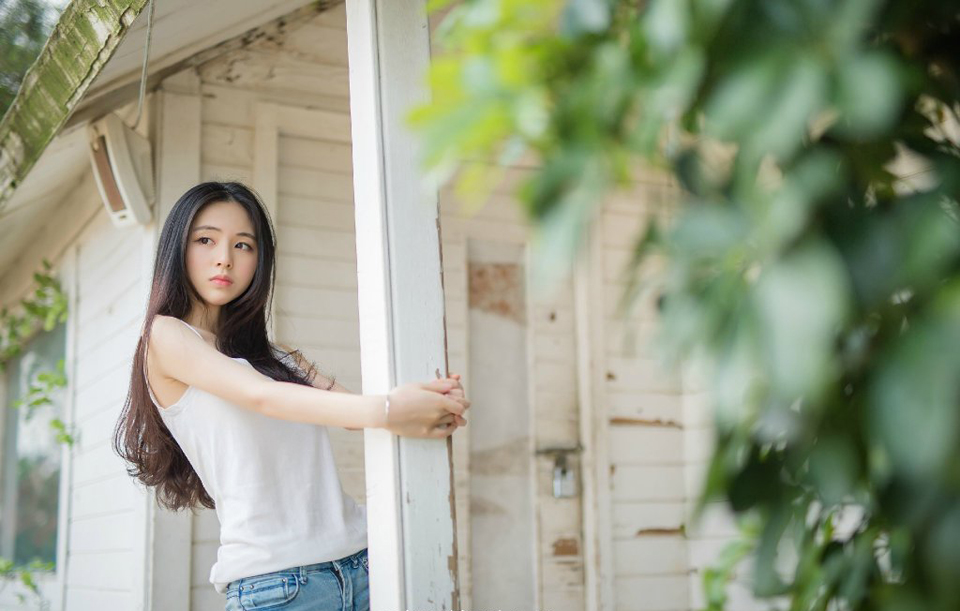 把生活当成戏的人，可以处变不惊；把戏当成生活的人，容易抑郁成疾。